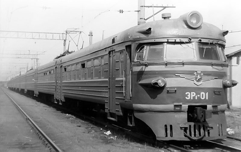 Профессионально об электропоездах. Электропоезд ЭР1